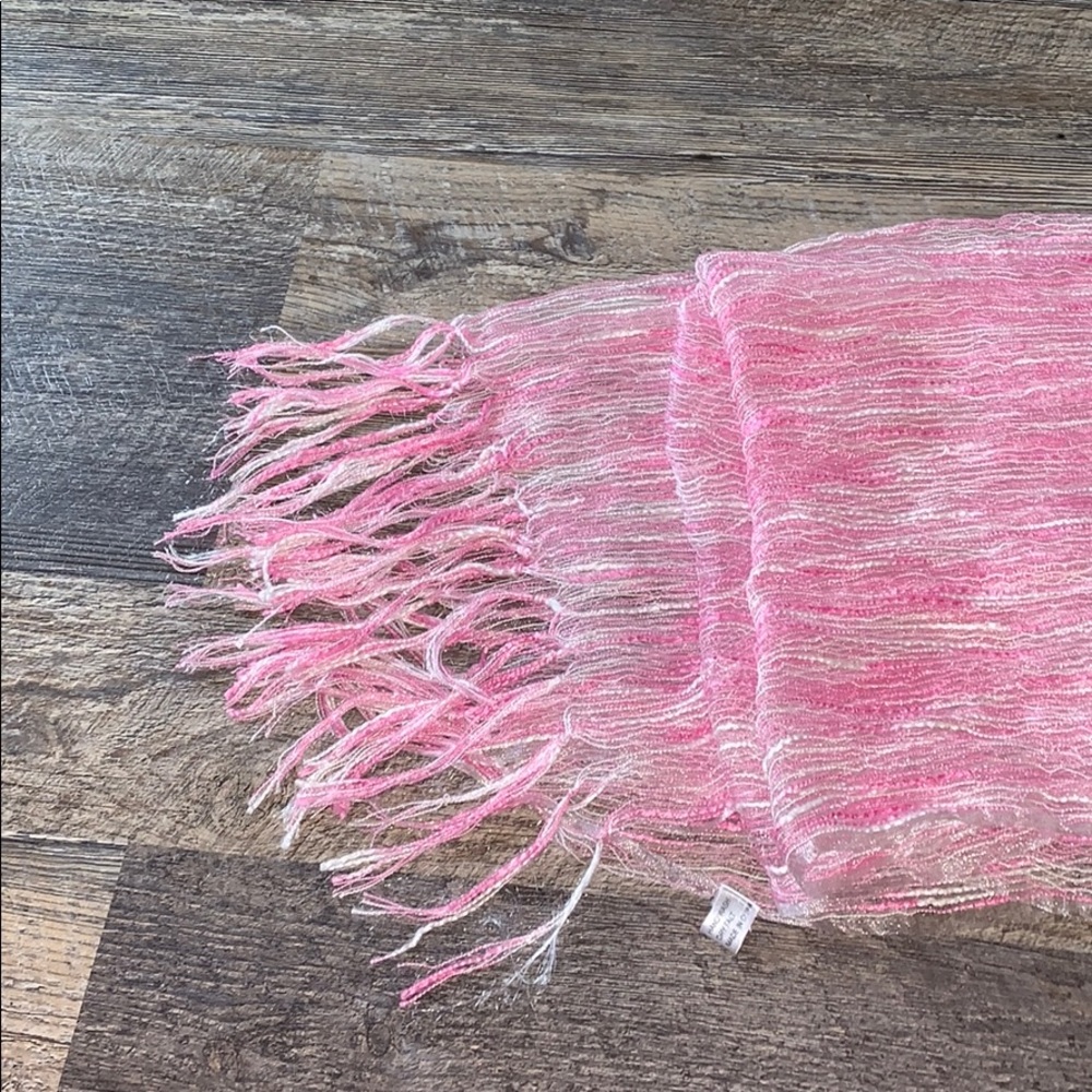 Pink scarf - Picture 2 of 3